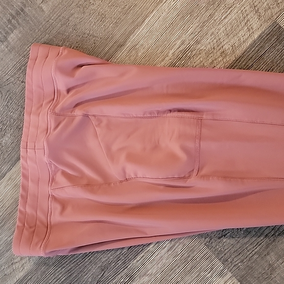 Fabletics joggers - Picture 3 of 4